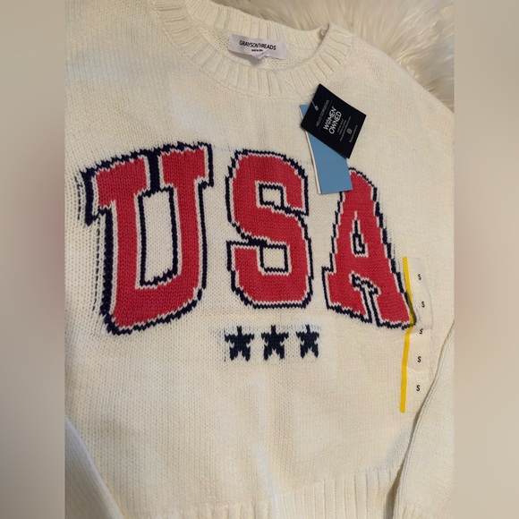 NWT BEAUTIFUL 🇺🇸 Grayson Threads White USA Sweater size S 🇺🇸 - Picture 3 of 8